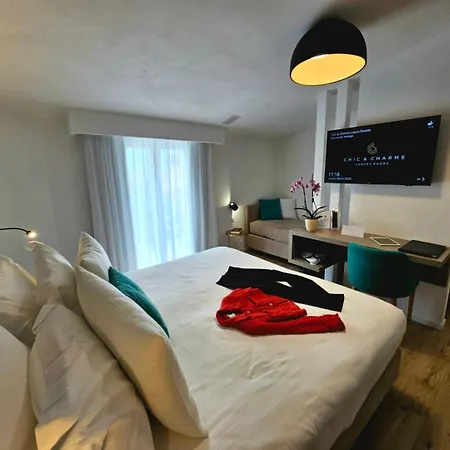 Chic & Charme Luxury Bed and Breakfast Όλμπια