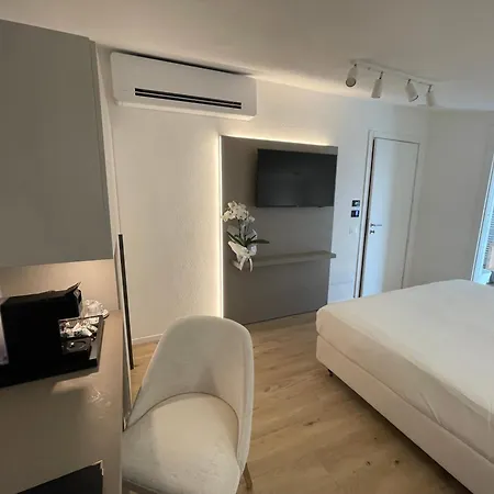 לינה וארוחת בוקר Chic & Charme Luxury