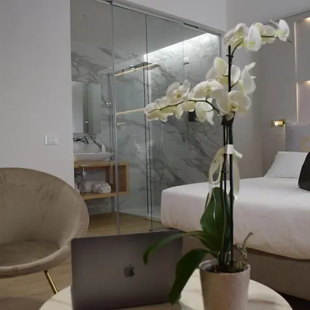 Chic & Charme Luxury לינה וארוחת בוקר אולביה